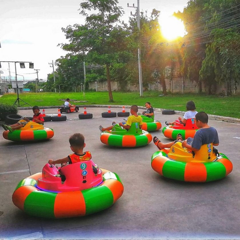 Voiture tamponneuse OVNI QQUF-10001